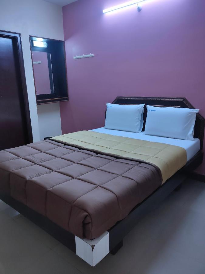Hotel Dkr Residency Tirupati Esterno foto