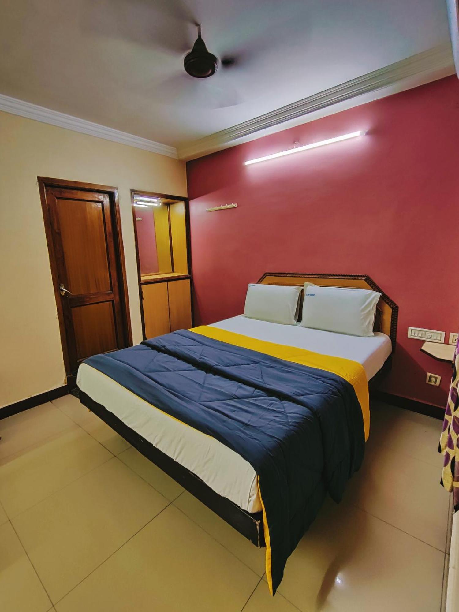 Hotel Dkr Residency Tirupati Camera foto