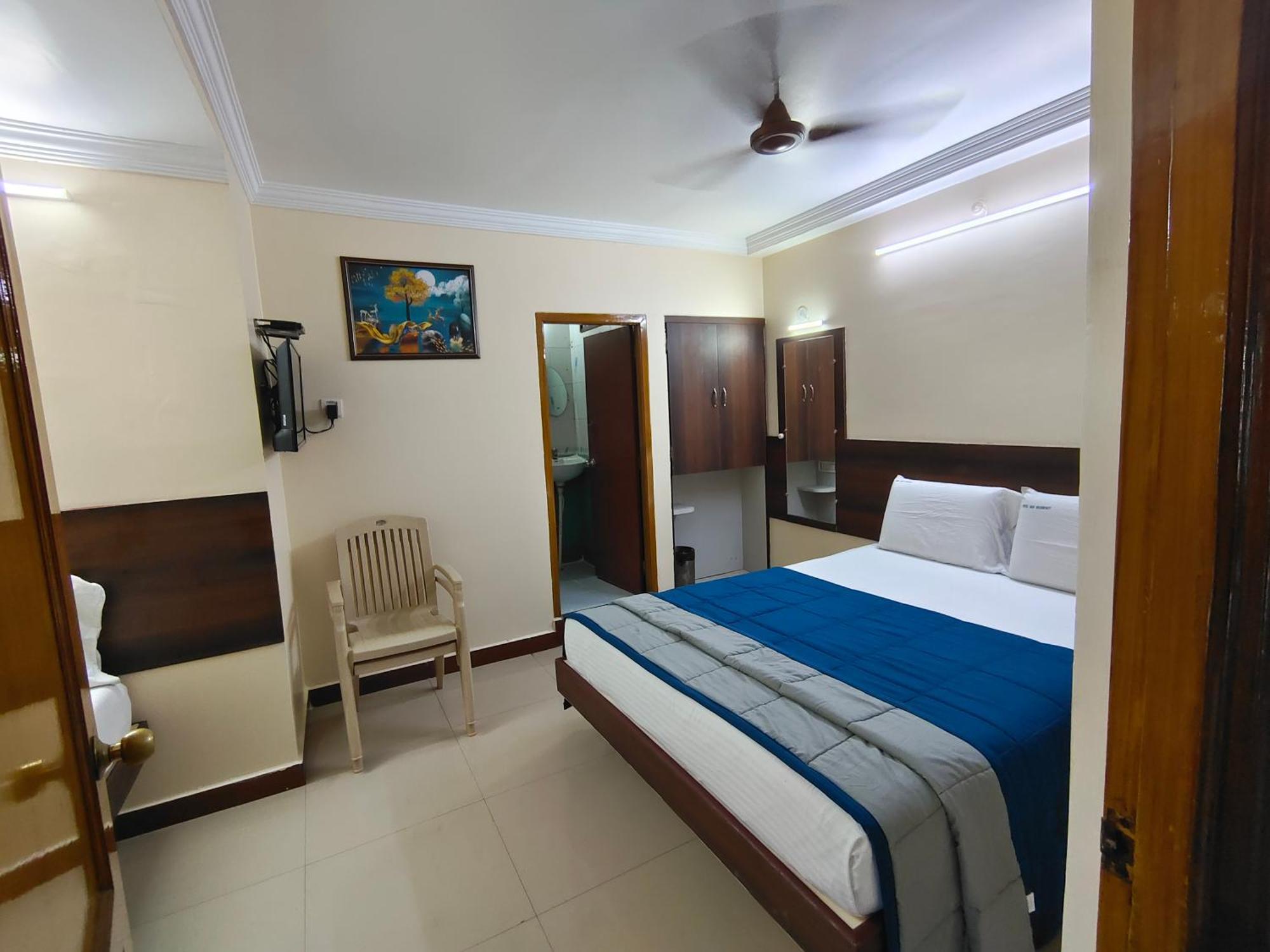 Hotel Dkr Residency Tirupati Esterno foto