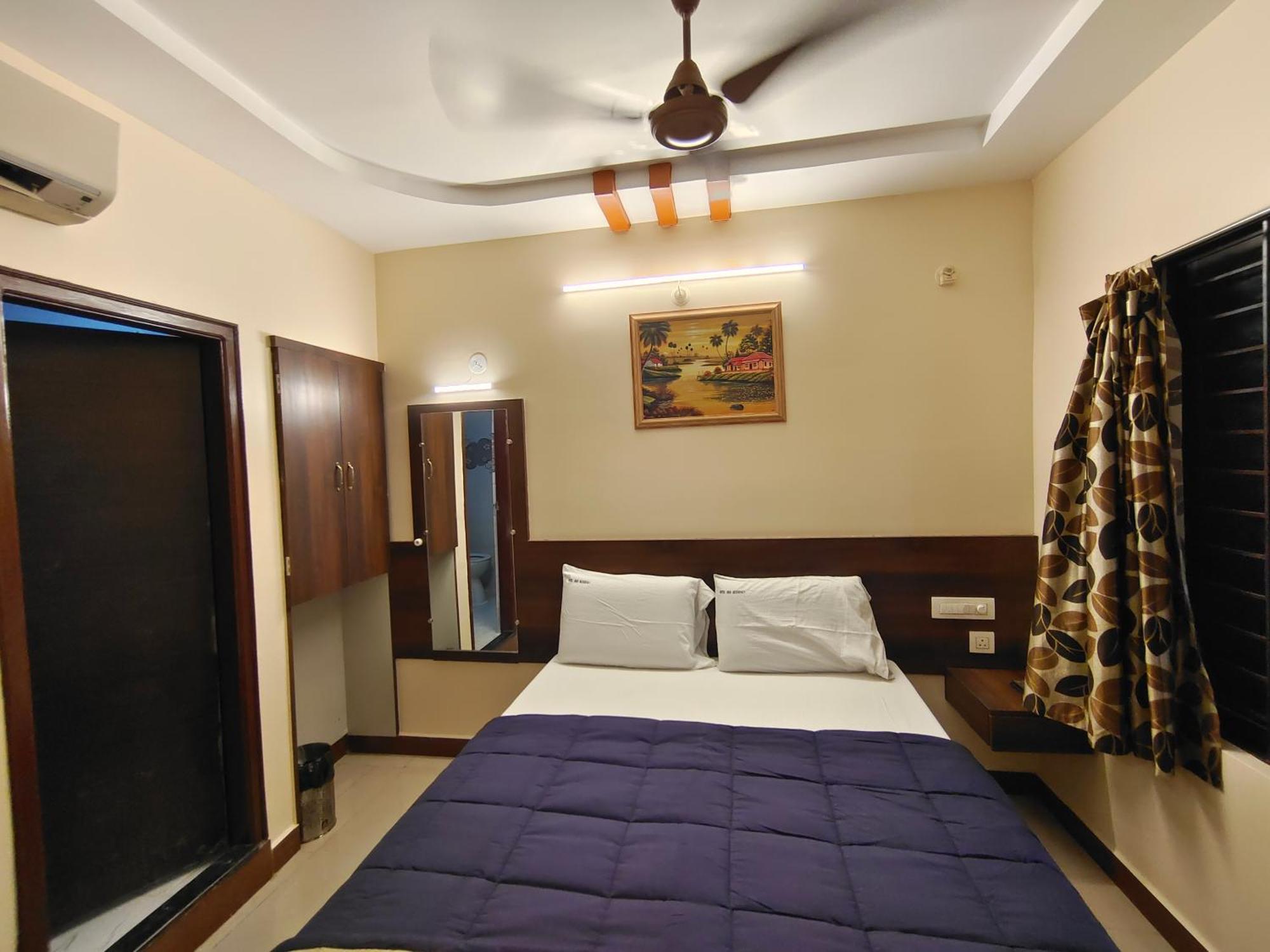 Hotel Dkr Residency Tirupati Esterno foto