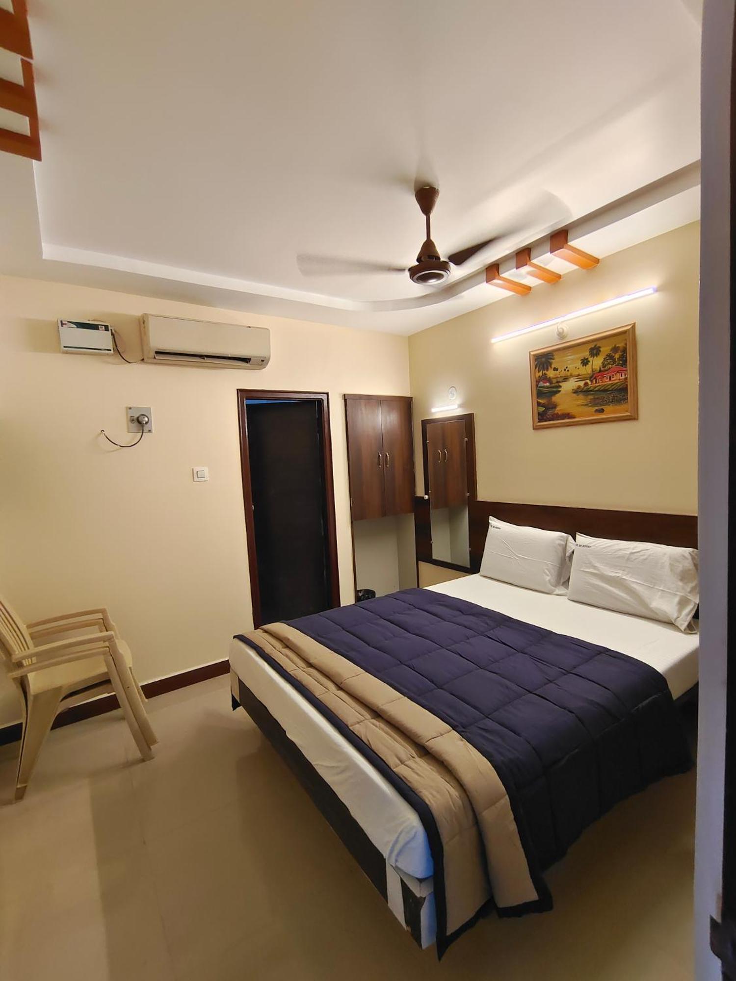 Hotel Dkr Residency Tirupati Esterno foto