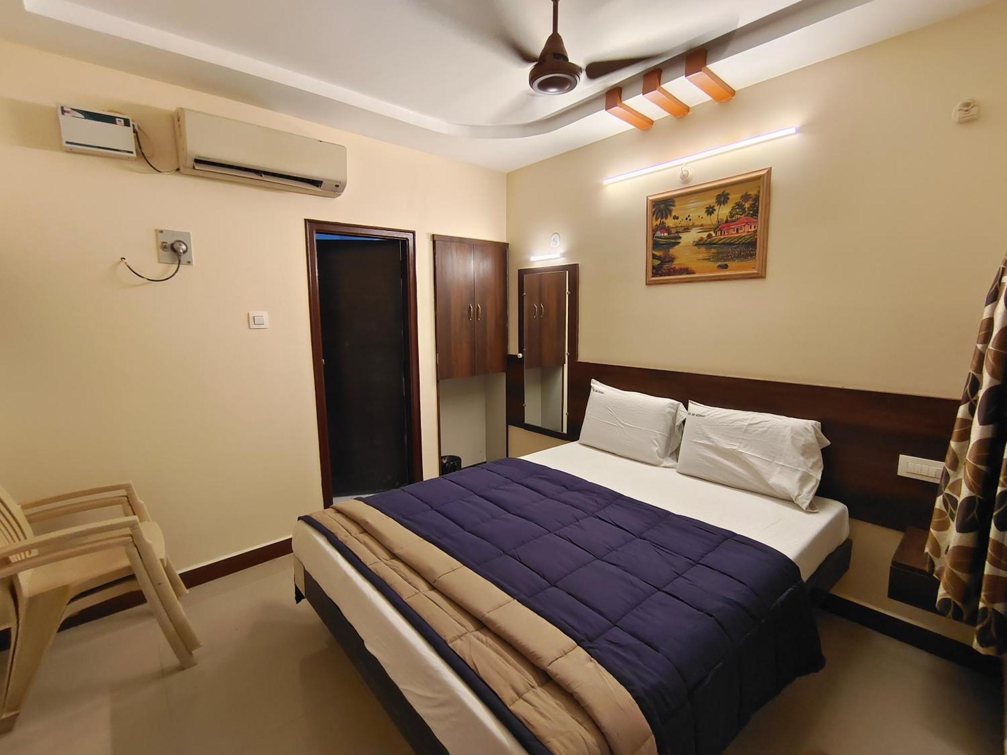 Hotel Dkr Residency Tirupati Esterno foto